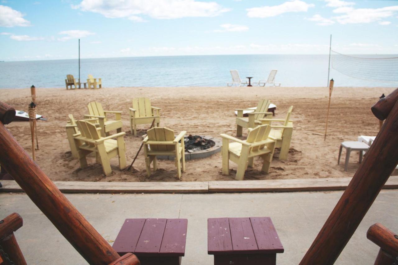 Paradise Beach resort Tawas City Exterior foto